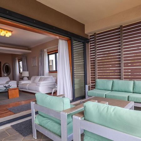 Pierre Bleue Beachfront Villa Flic-en-Flacq Exterior foto