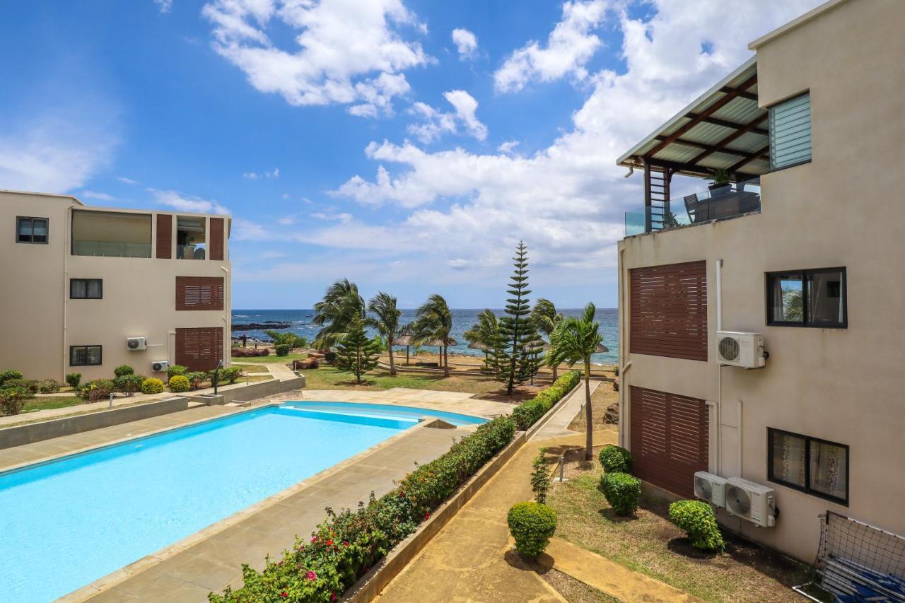 Pierre Bleue Beachfront Villa Flic-en-Flacq Exterior foto